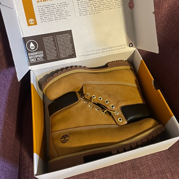Timberland Boots - Picture 1 of 3